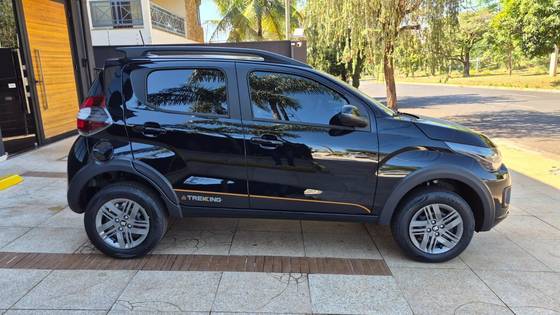 FIAT MOBI 1.0 FIREFLY FLEX TREKKING MANUAL FIAT MOBI 1.0 FIREFLY FLEX TREKKING MANUAL